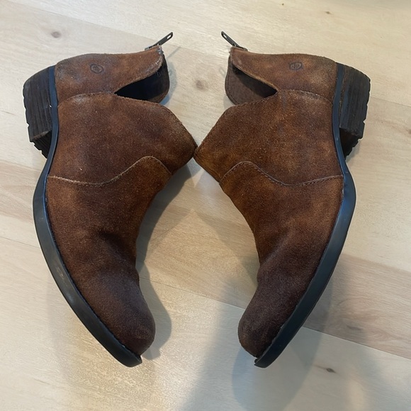 Born Kerri Distressed rust tobacco Brown Booties - Picture 5 of 14